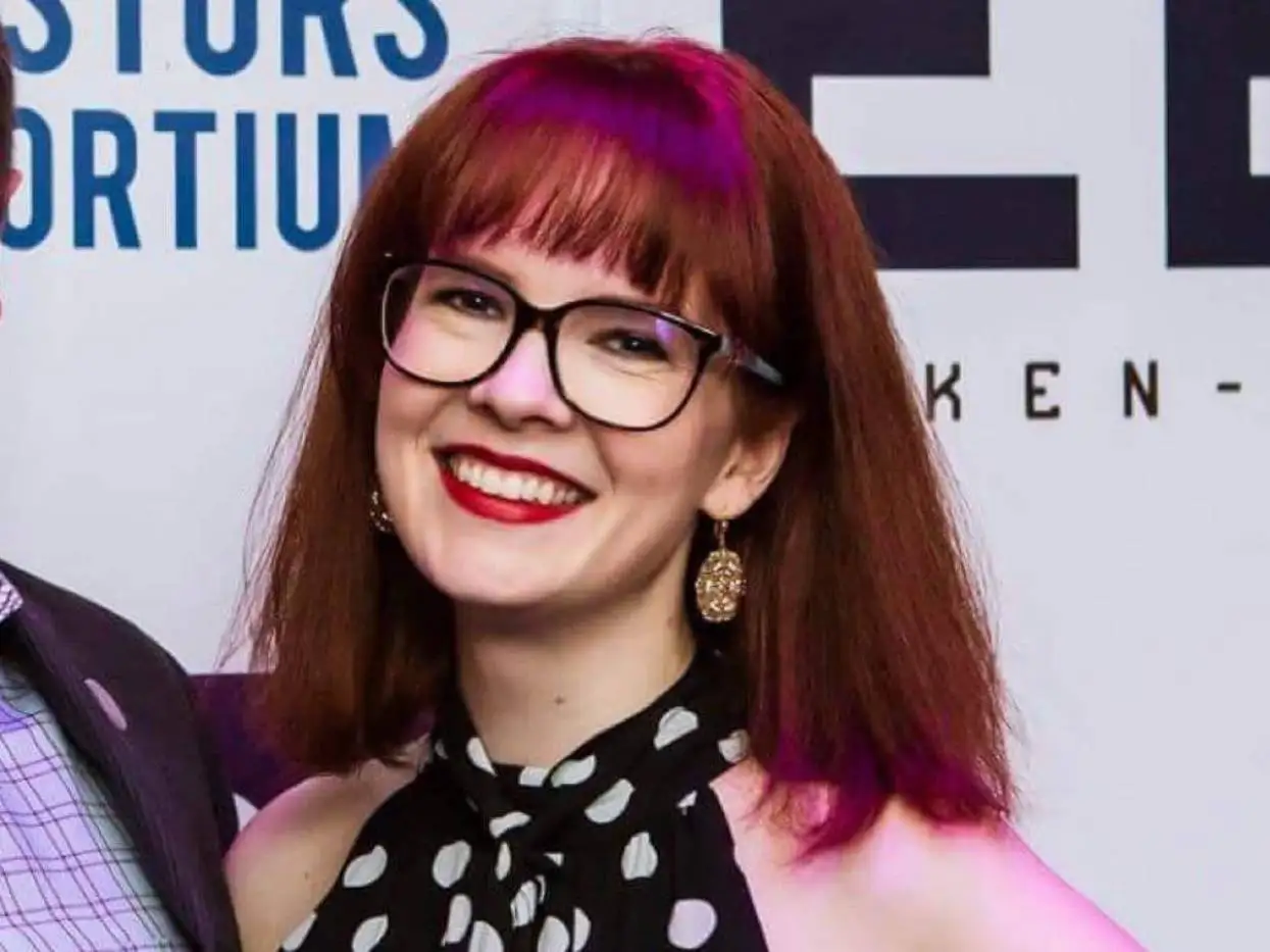 【Naomi Brockwell】简介：区块链倡导者、影视制作人